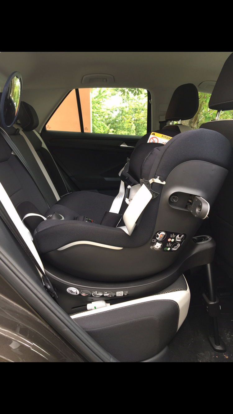 Dilemme siège auto pour grand bébé (2mois 1/2, 61cm, 7.5kg) E39b1a10