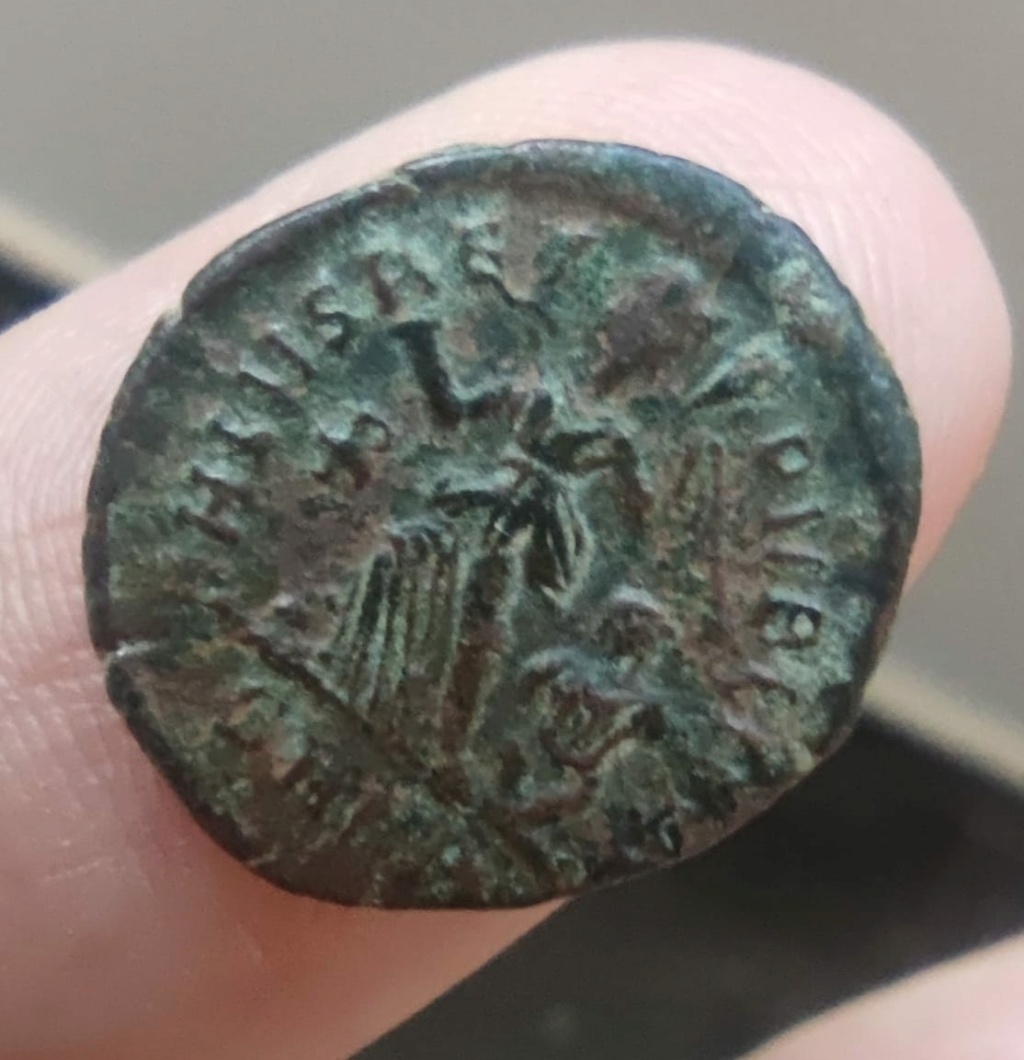 AE4 de Teodosio I (el Grande). SALVS REIPVBLICAE. Cycico Roma_125