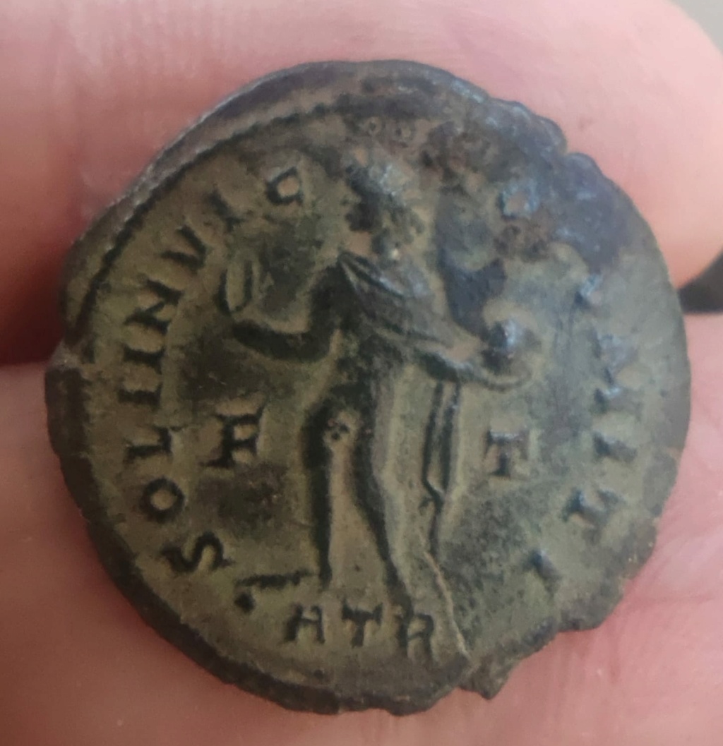 Nummus de Constantino I. SOLI INVICTO COMITI. Trier Roma_220