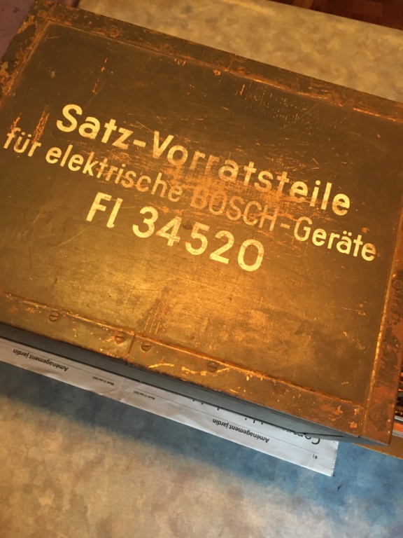 Identification caisse allemande WW2 pièce de rechange équipement Bosch Img_2512