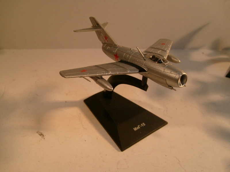 des avions russes chez le soldeur Action S7305079