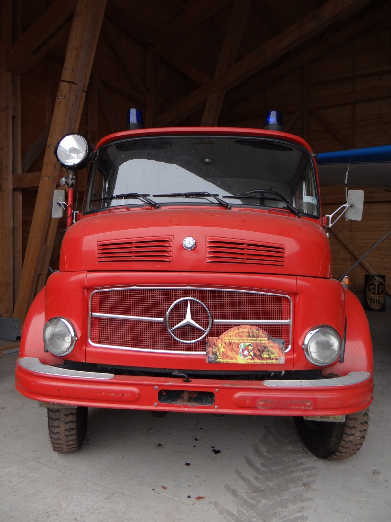 L'ancien Mercedes de Philippeville se trouve au parc Pairi Daiza Dsc06112