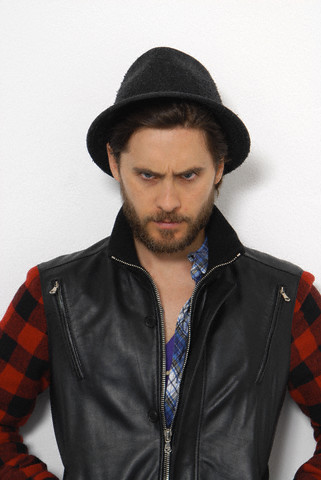 [PHOTOSHOOT] 2008 : Jared travaille ses expressions !! 00311