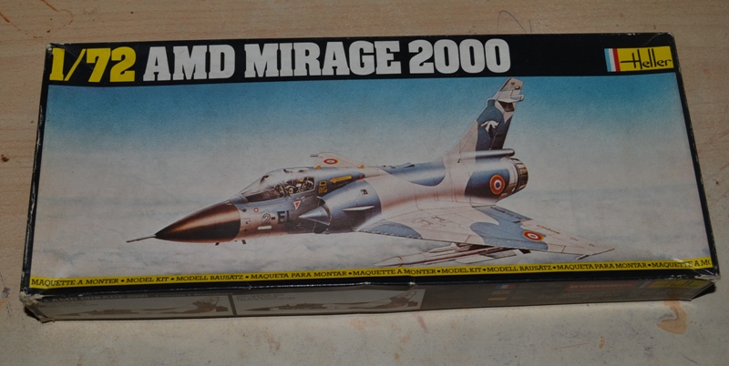 [ESCI - REVELL] DASSAULT MIRAGE 2000-01 Prototype  & Mirage 2000 C de série Réf 354 Dsc_0024