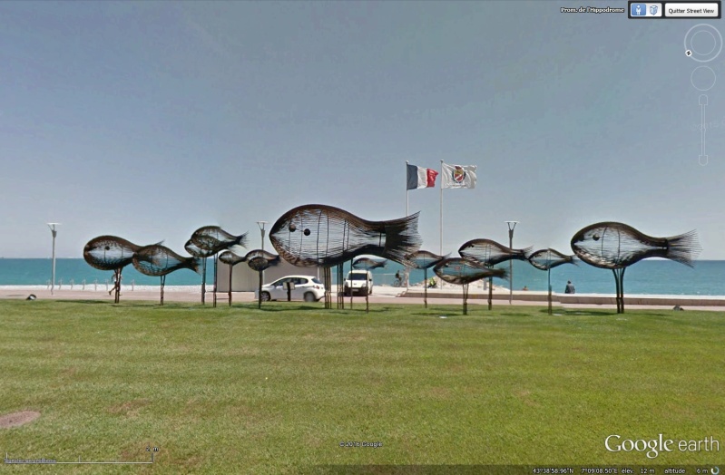 "Le banc de poissons", sculpture à Cagnes sur Mer - Alpes Maritimes - France Sans_257