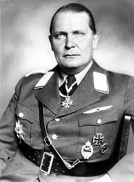 HERMANN GÖERING:  COMANDANTE DE LA LUFTWAFFE  Hit13