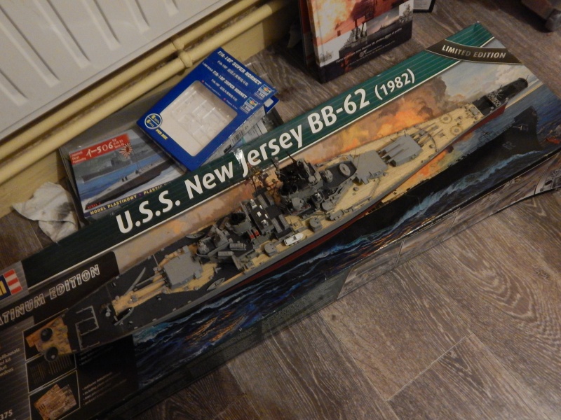 [REVELL] Cuirassé BB 62 USS NEW JERSEY Réf 05129 Edition platinium série limité Dscn4214