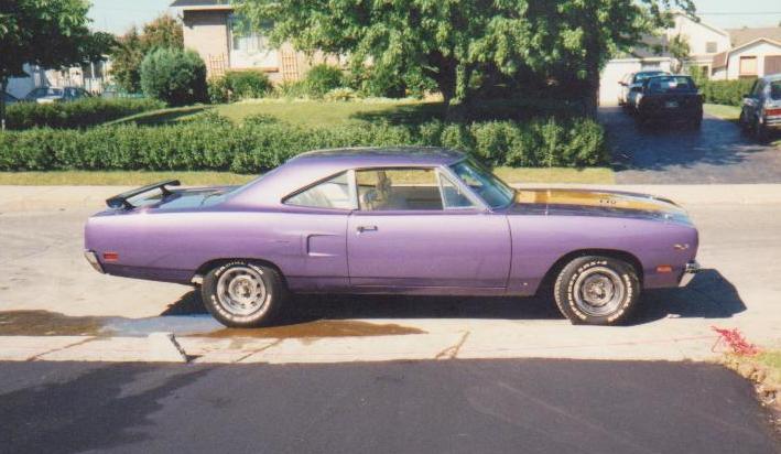 1970 Road Runner in-violet Super_10