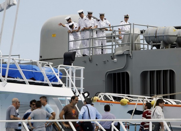 Des fusiliers marins en protection à bord des thoniers - Page 6 610x204