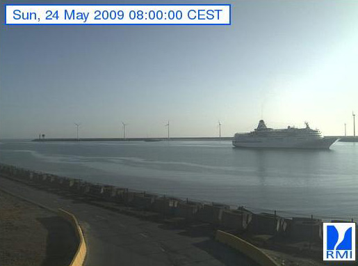 Photos en direct du port de Zeebrugge (webcam) - Page 18 Zeebr102
