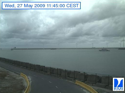 Photos en direct du port de Zeebrugge (webcam) - Page 18 Zeebr105