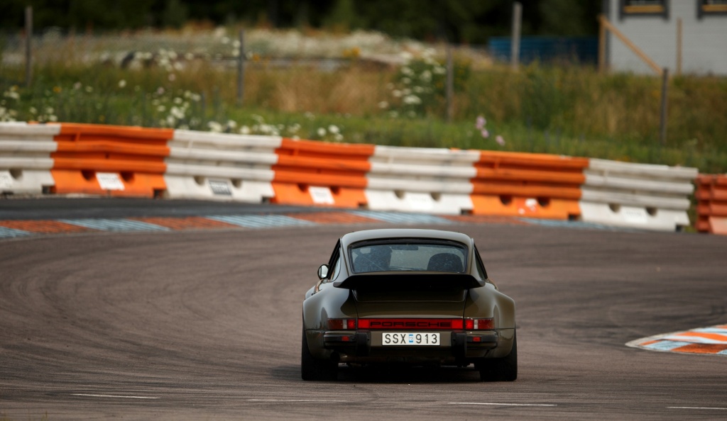 tuning Porsche - Page 29 Larry_29