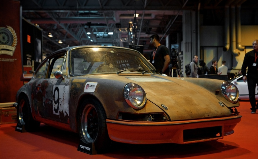 Photos de Porsche à restaurer - Page 21 Porsch73