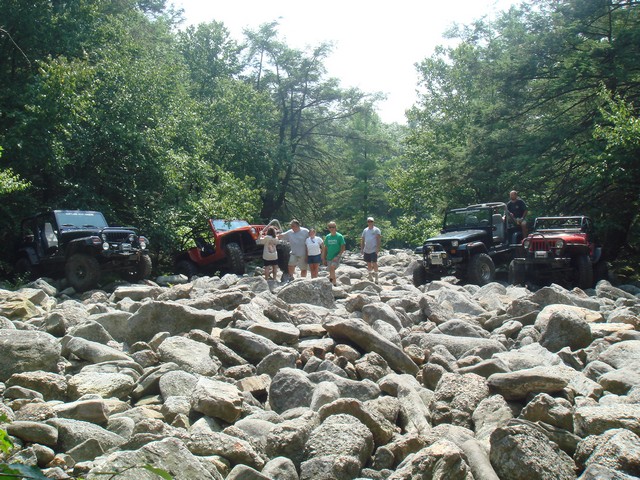 4 Rock Raider's jeeps rock RC alone...... Tom00023
