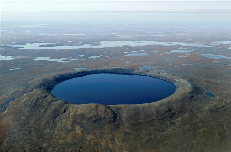 stonehenge - Les endroits les plus extrêmes - Page 30 Crater10