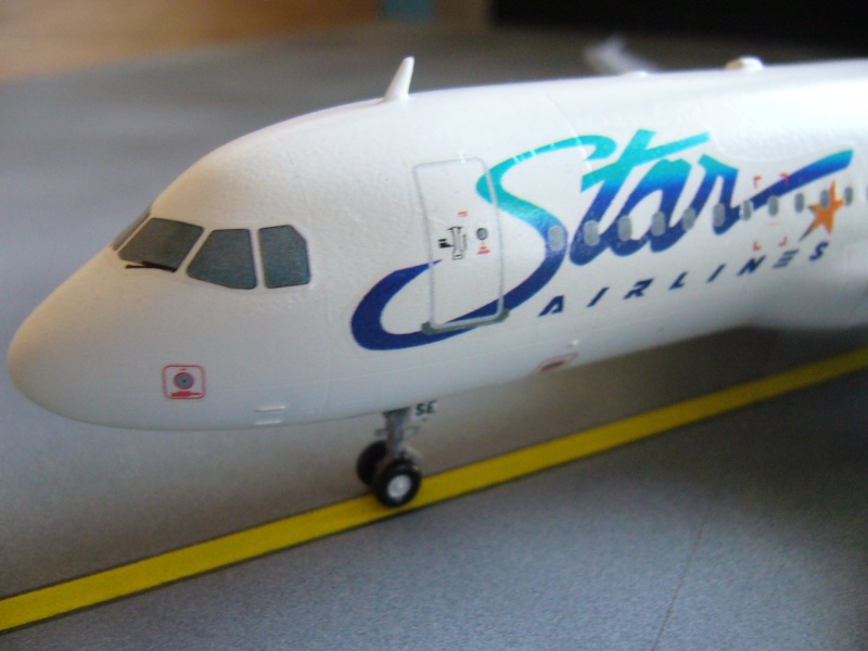 A320-214 STAR AIRLINES REVELL-F-RSIN 1/144 compagnies aeriennes françaises d'hier et d'aujourd'hui pn24 P1030034