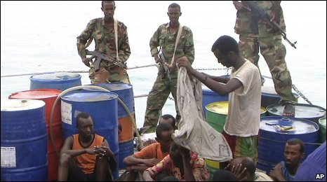 Piraterie au large de la Somalie : Les news... (Partie 2) - Page 21 _4592710