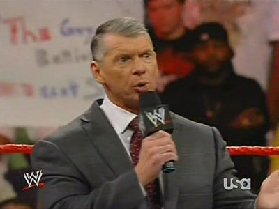 vince defit n'importe qui dans un match a EXTREME RULES Vince_18