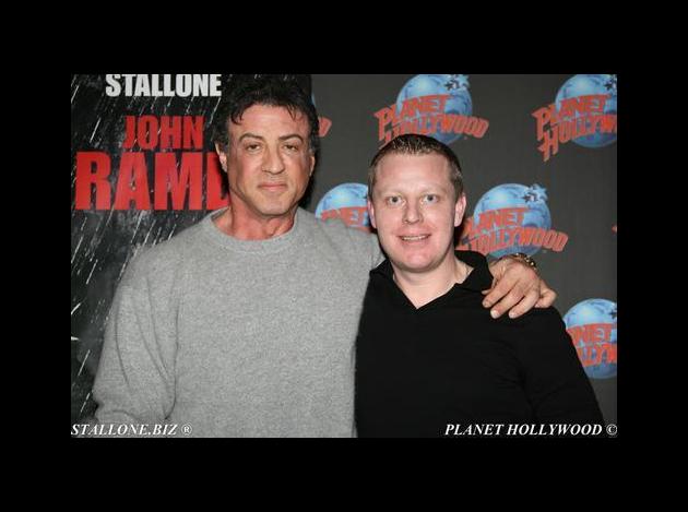 Stallone et le Planet Hollywood - Page 7 7210