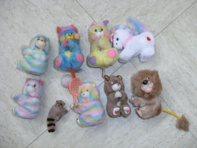 Les petites peluches à pinces des années 80... Dscf8050