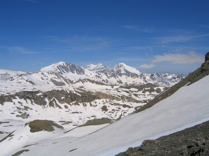 Pointe Nord de Bézin à skis, dimanche 14 juin 2009 2009_049