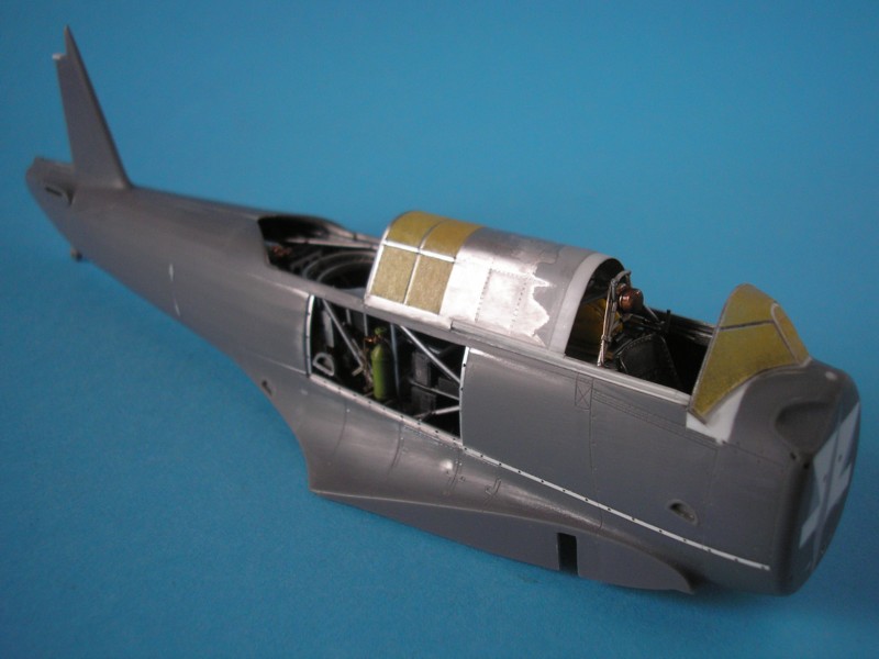 [Accurate Miniatures] 1/48 - Vought V-156F Vindicator  - Page 4 14810