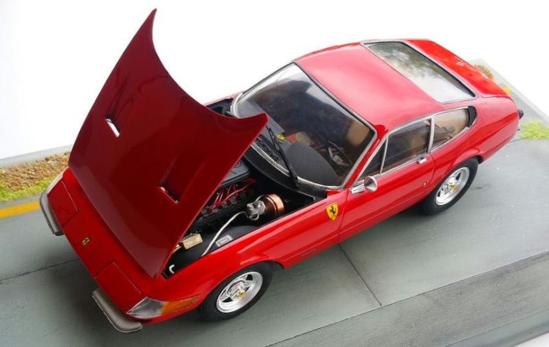 Ferrari 365 GTB/4  Daytona coupe Rouge 1973 Fujimi 1/24  1 de plus 13059310