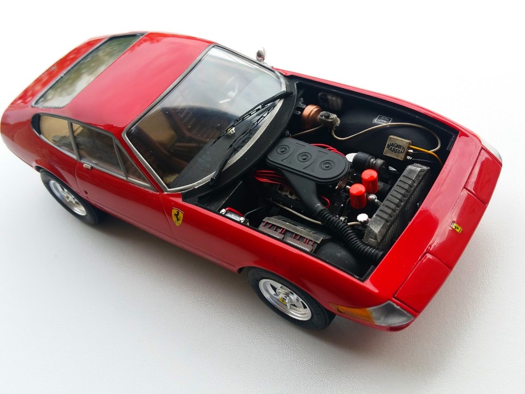 Ferrari 365 GTB/4  Daytona coupe Rouge 1973 Fujimi 1/24  1 de plus 13062511