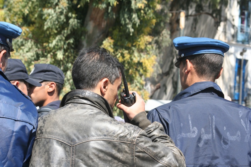 فيديو + صور حصرية للشرطة الجزائرية: - صفحة 7 Photo610