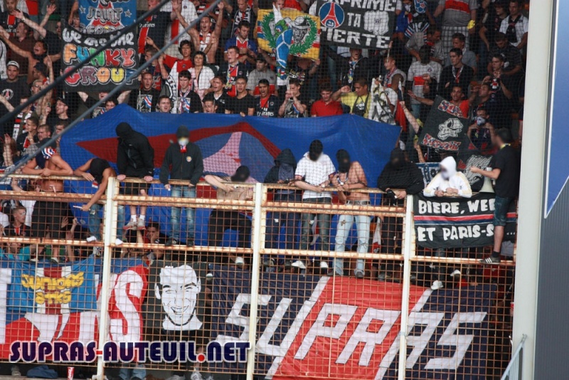 JOKERS ULTRAS, groupe de supporters Ultras de la JSMB - Page 37 Valenc10