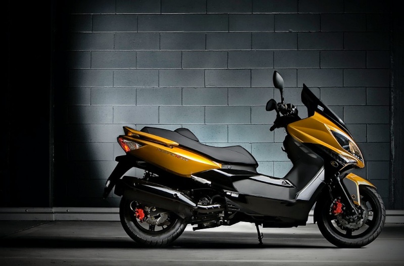 Restyling Kymco Xciting 500 - Page 2 Kymco211