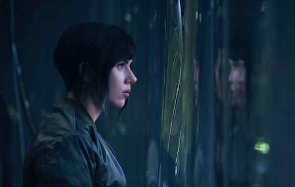 Ghost in the shell (avec Scarlett Johansson) 2048x110