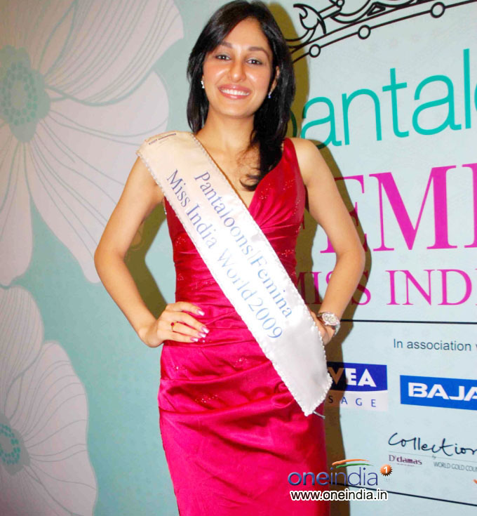 Pooja Chopra (INDIA WORLD 2009) Femina11