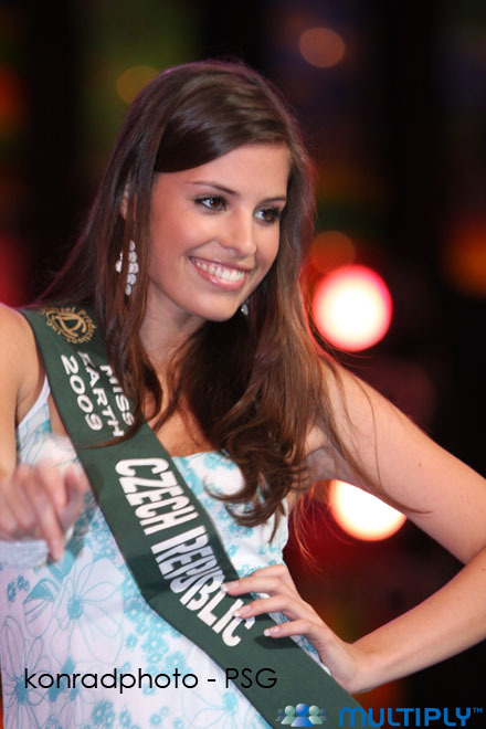 Tereza Budková - Miss Czech Republic Earth 2009 - Page 4 Img-3910