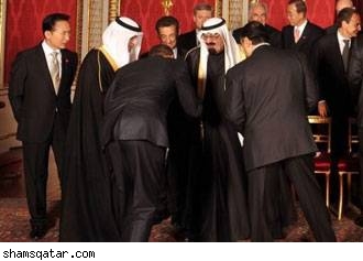انحناءة أوباما للعاهل السعودي تثير ريبة معارضيه من علاقته بالمسلمين Ouoouo10