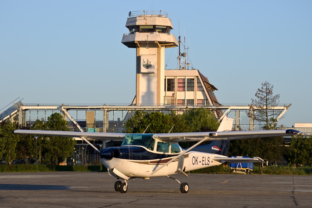 Aeroportul Satu Mare -Iunie 2016  Dsc_3511