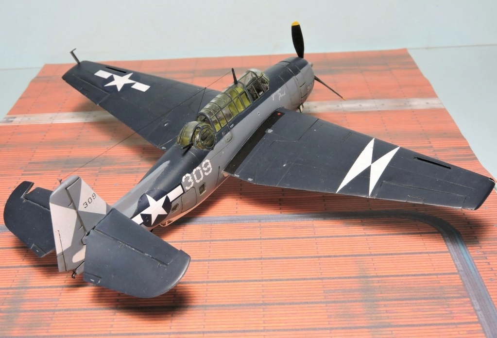 [vitrine du concours "la guerre du pacifique 1939 /1945"] Avenger TMB3 Airfix au 1/72 (VINTAGE) Avenge76