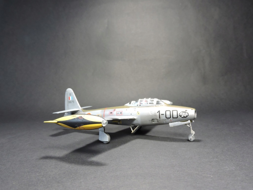 1/72  F84 thunderjet ,Armée de l'air   Heller F84_th48