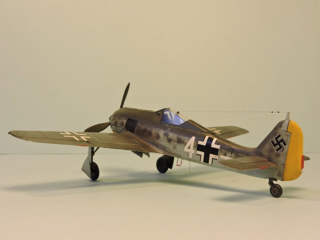 Zvezda Focke Wulf 190 A4 "FINIT" - Page 2 Focke_99