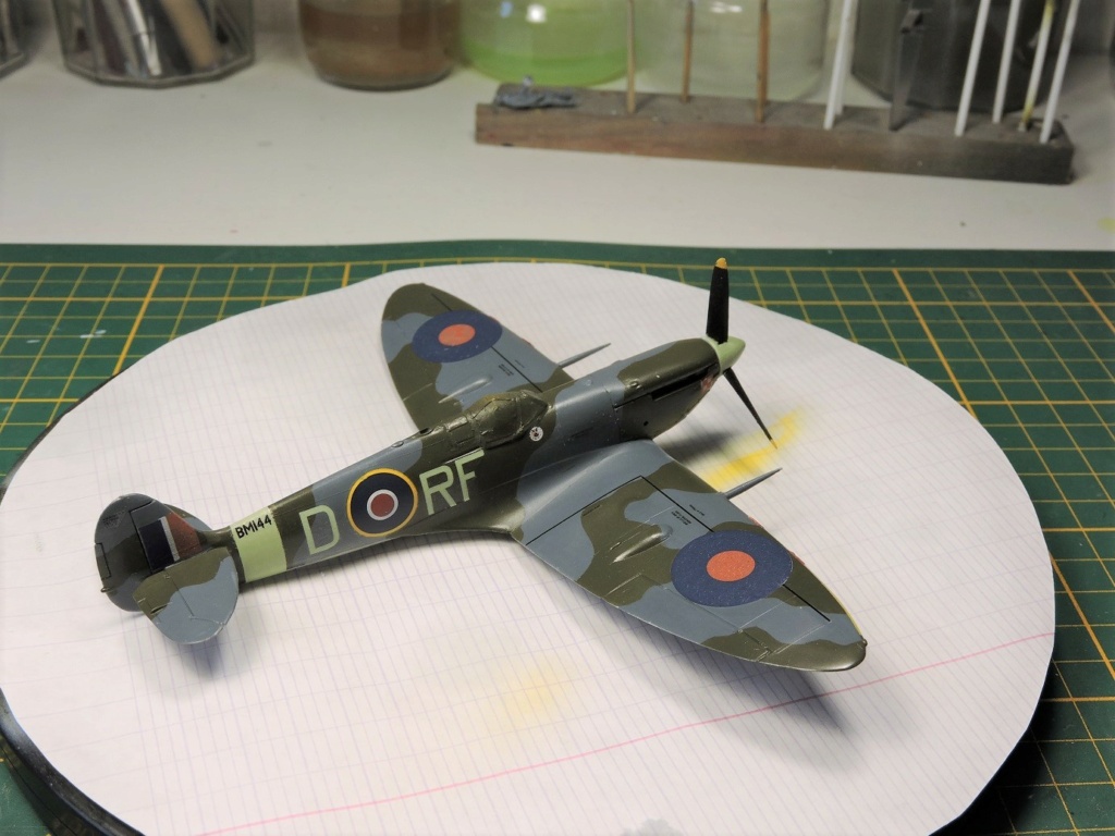 [Airfix] spitfire MKV --------FINI------- - Page 2 Spitfi30