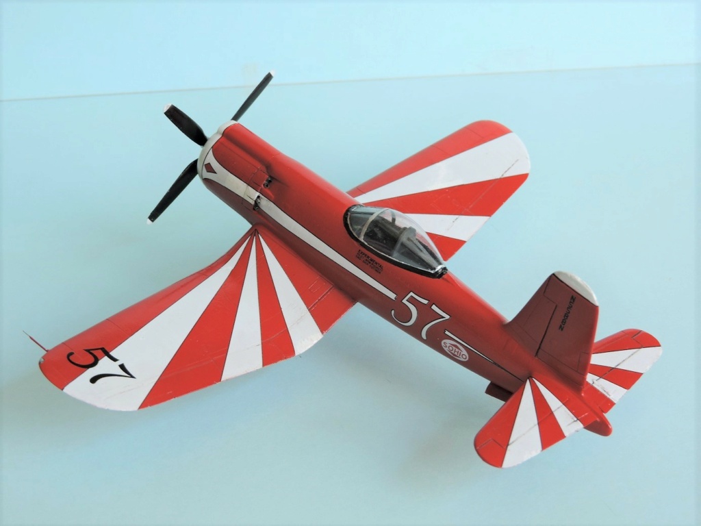 [special Hobby] Super Corsair special thompson Trophy  1/72 Super_50