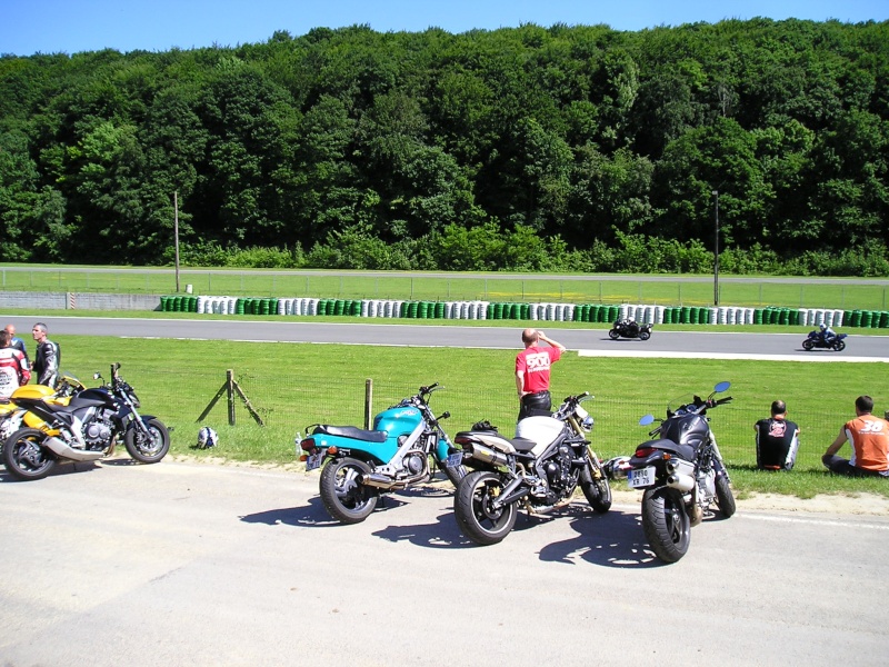 29/05/2009 : roulage circuit Folembray avec Moto Revue P1010011