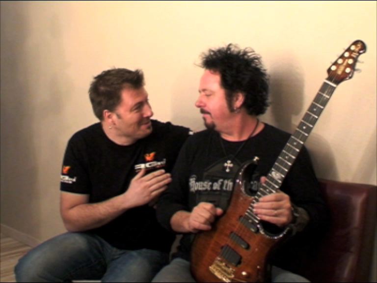 Steve Lukather - Page 5 Luke_e10