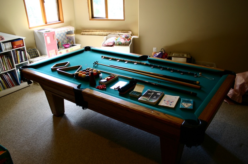 Pool table - nice oak with extras ##### SOLD ###### Pool-t10