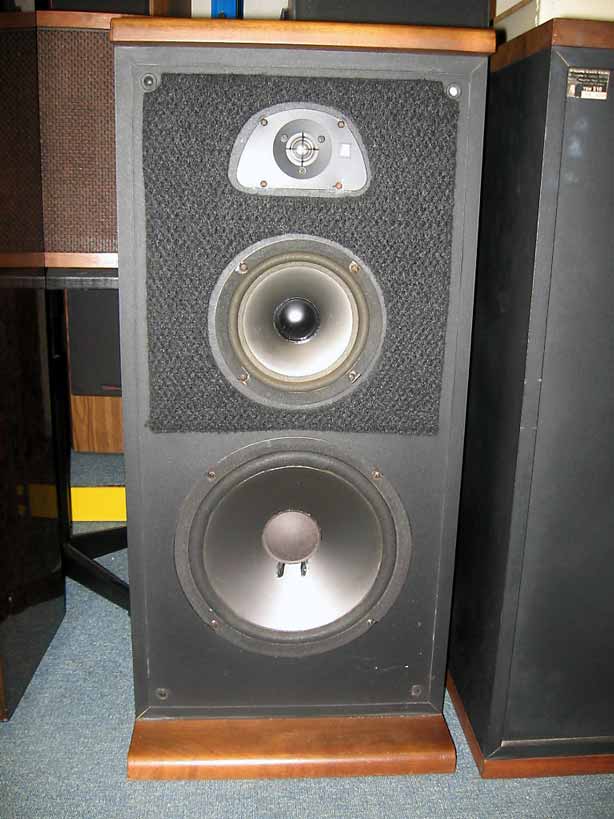 Acoustic Research TSW-510 speakers (Used) SOLD Acoust11