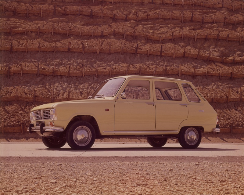 Photos anciennes de Renault 6 - Page 2 Coa19614