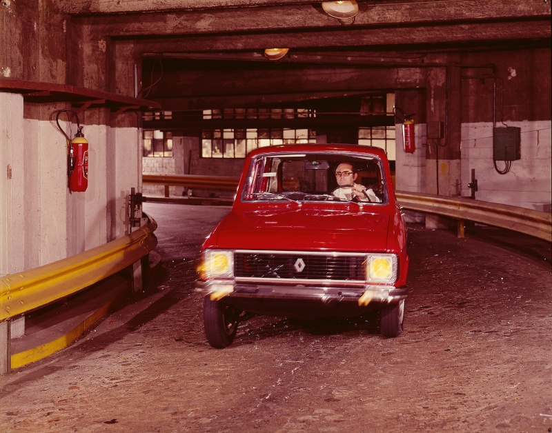 Photos anciennes de Renault 6 Cof19710