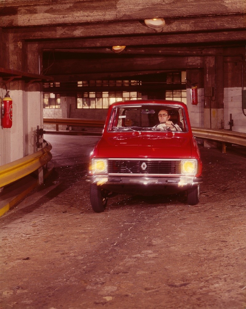 Photos anciennes de Renault 6 Cof19711