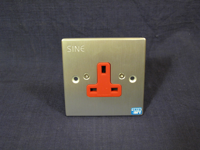 Sine SW-1P cryogenic wall socket (New) Img_0212