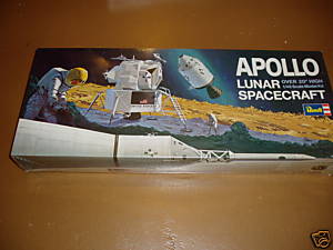 REVELL 1/8 Apollo Astronaut on the Moon Cc4b_310